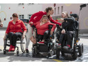 sobota, 1. 8., 18.00 – Teater v Galeriji: Nedeljsko kosilo, gibalna predstava, Zavod ODTIS in ŠKD Gibatorij
